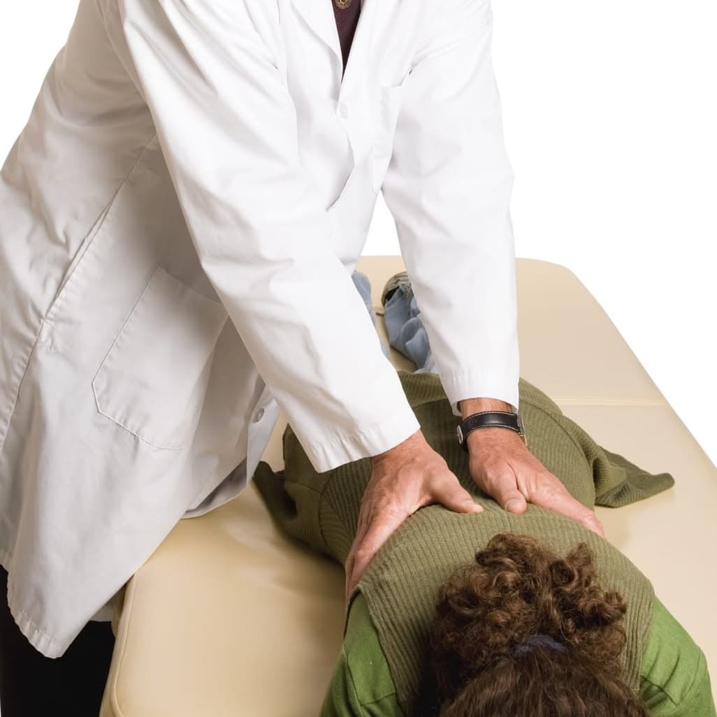 Unph 89509444 Chiropractor Adjustment Female Patient